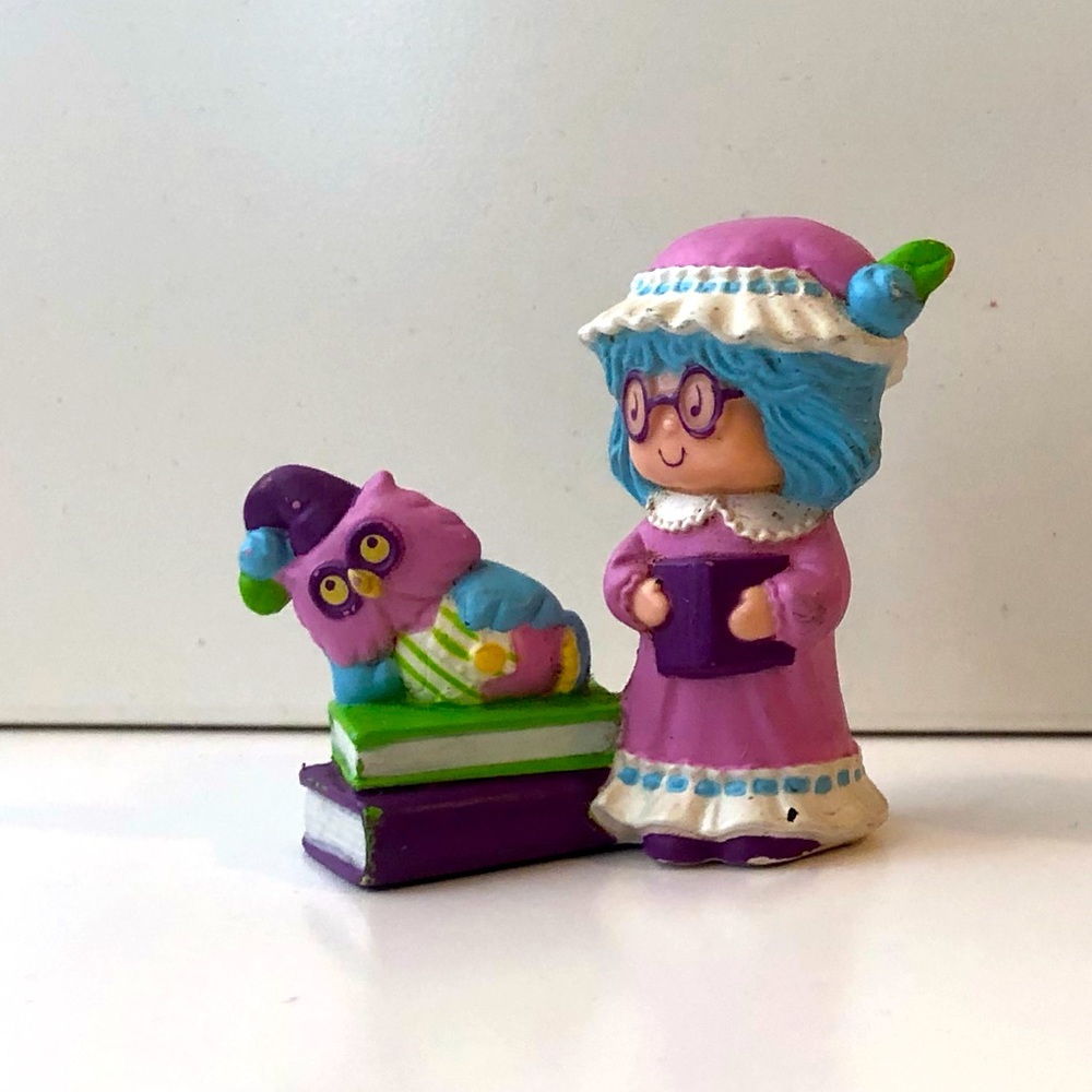 Plum Puddin Reading to Elderberry Owl Miniature Figurine-Rare